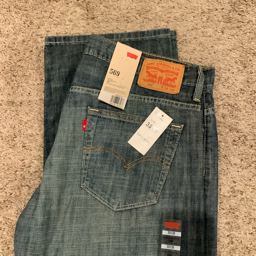 Men’s Levi’s , loose straight fit , 569